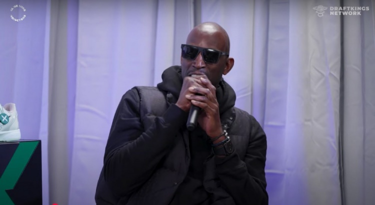 KG:00年在奥运村1万个避孕套30秒就抢光了 NBA不让我们在那过夜