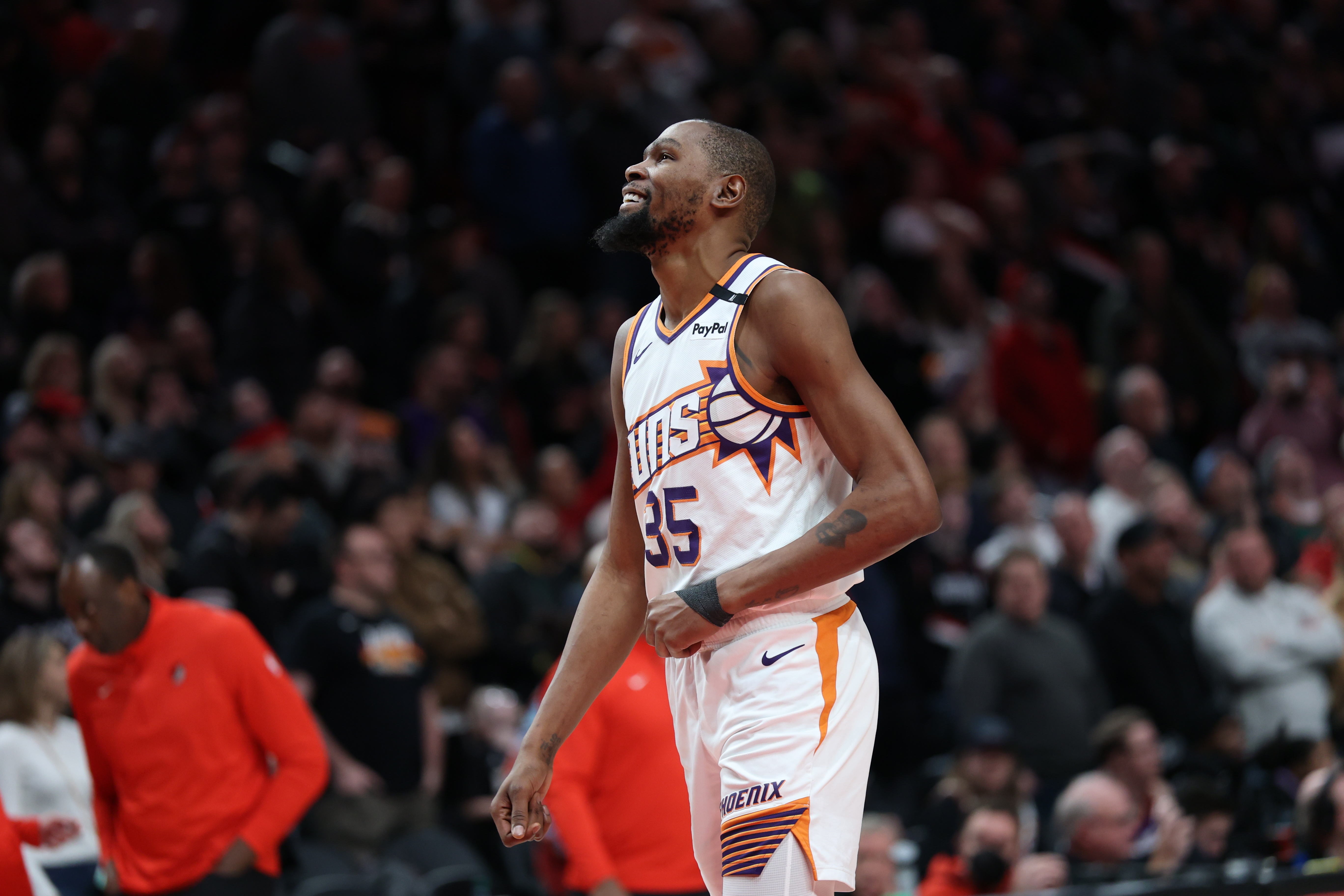 历史第八位3万分先生!KD:能和他们一起被提及说明我在做对的事
